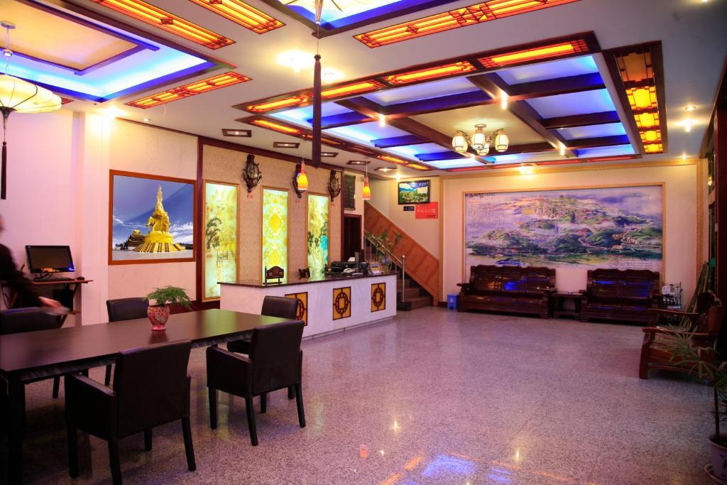 Shuxiang Hotel Mount Emei Емейшань Екстер'єр фото
